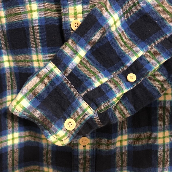 Hollister Flannel Button Down Green Blue Plaid Shirt size Medium - Picture 4 of 8